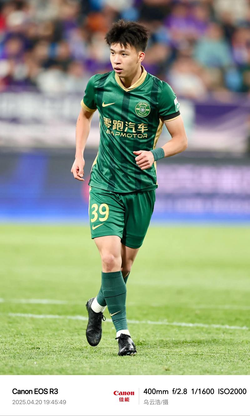 Competition heats up for new civil jobs